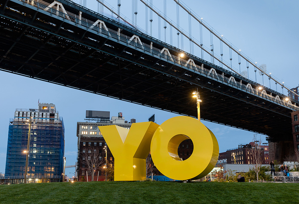 OY/YO by Deborak Kass in Brooklyn Bridge Park